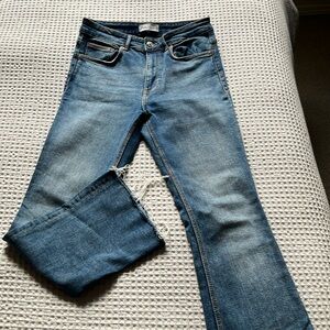 Zara midrise kick-out jeans with raw hem